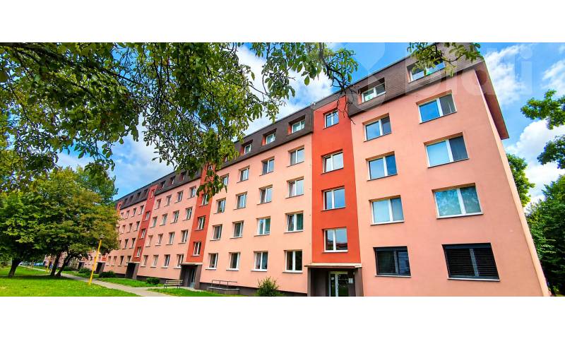 Prodej prostorného bytu 3+1 s lodžií - Otrokovice, Kvítkovice, ul. SNP