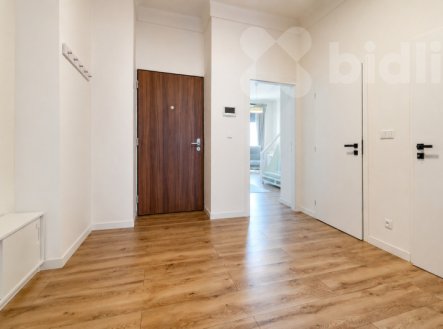 Pronájem bytu, 3+kk, 92 m²