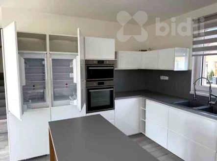 Pronájem domu/vily, 120 m²