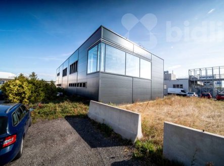Prodej komerčního objektu, sklad, 860 m²