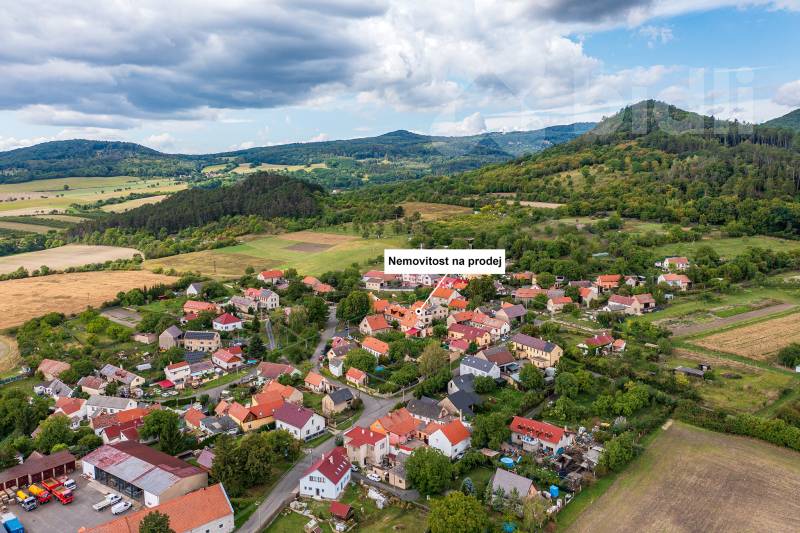 Bytový dům, 1 015 m2, Třebívlice - Dřemčice