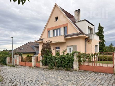Rodinný dům 260 m2, pozemek 566 m2, Praha 6 - Liboc | Prodej - dům/vila, 260 m²