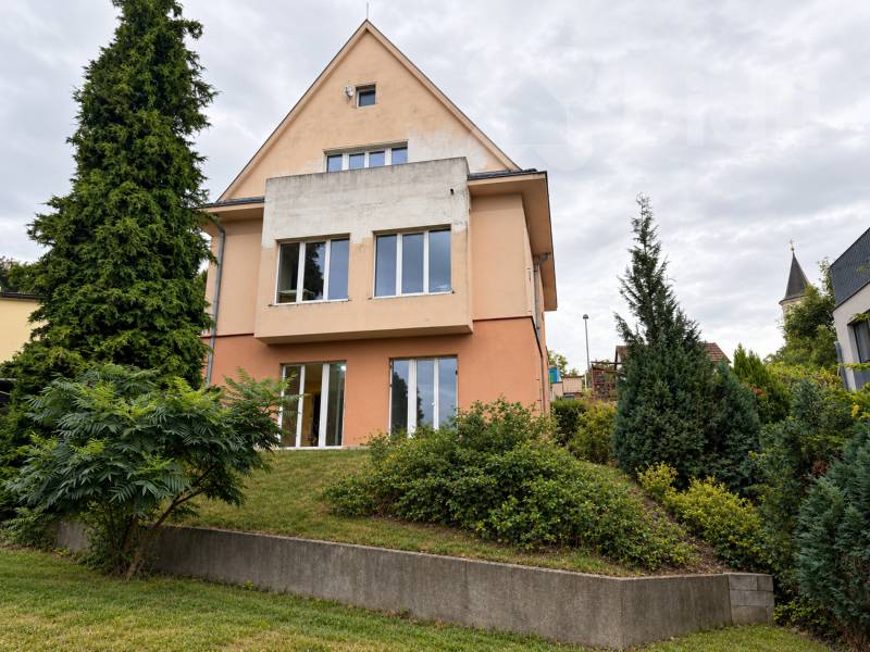 Rodinný dům 260 m2, pozemek 566 m2, Praha 6 - Liboc