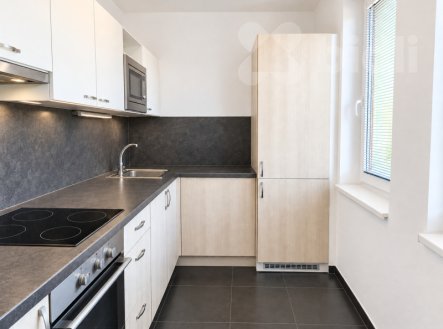 Pronájem bytu, 3+1, 77 m²