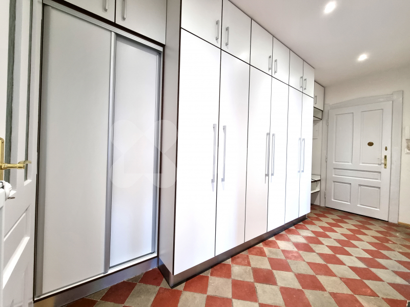 Exkluzivní nabídka podnájmu cihlového bytu v centru města Přerova o výměře 52 m2.