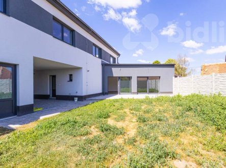 Prodej rodinného domu 5+kk, CPP 231m2, garáž, pozemek 305m2, Zaječí | Prodej - dům/vila, 231 m²