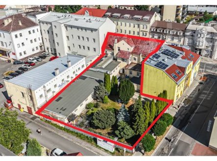 Prodej komerčního objektu, obchodní centrum, 810 m²