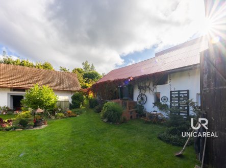 Prodej zemědělského objektu, 1 643 m²