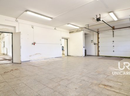 Prodej kanceláře, 834 m²