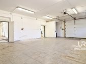 Prodej komerčního objektu, výroba, 834 m²