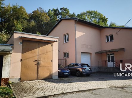 Prodej komerčního objektu, výroba, 834 m²