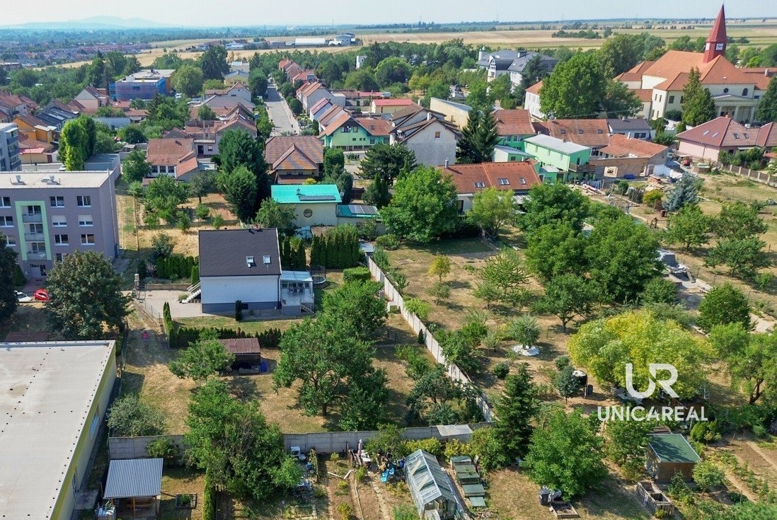 Prodej stavebního pozemku Rajhrad