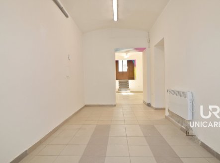 Pronájem obchodní prostory, 58 m²