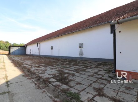 Pronájem komerčního objektu, sklad, 1 028 m²