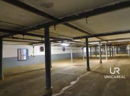 Pronájem komerčního objektu, sklad, 1 028 m²