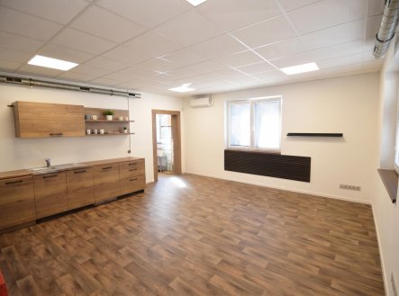 Pronájem kanceláře, 86 m²