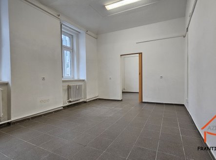 Pronájem kanceláře, 30 m²
