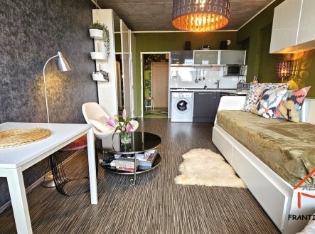 Pronájem bytu, 1+kk, 27 m²