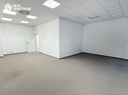 Pronájem kanceláře, 147 m²