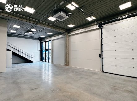 Pronájem obchodní prostory, 235 m² obrázek