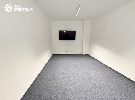 Pronájem kanceláře, 86 m²