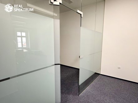Pronájem kanceláře, 86 m²