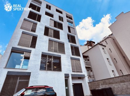 Pronájem kanceláře, 125 m²