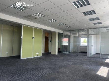 Pronájem kanceláře, 213 m²