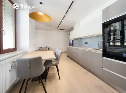 Pronájem bytu, 3+kk, 89 m²