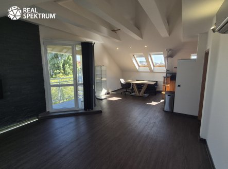 Pronájem bytu, 2+kk, 74 m²