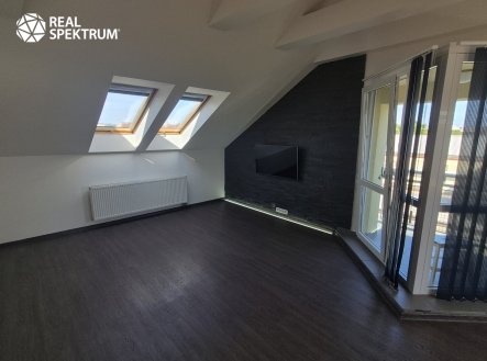 Pronájem bytu, 2+kk, 74 m²