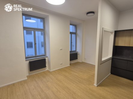 Pronájem bytu, 1+kk, 32 m²