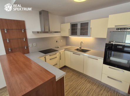 Pronájem bytu, 3+kk, 80 m²