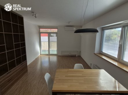 Pronájem bytu, 3+kk, 80 m²