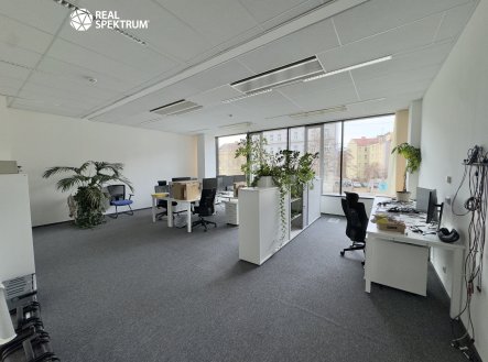 Pronájem kanceláře, 183 m²