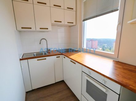 Pronájem bytu, 1+kk, 30 m² obrázek