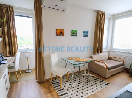 Pronájem bytu, 1+kk, 30 m²