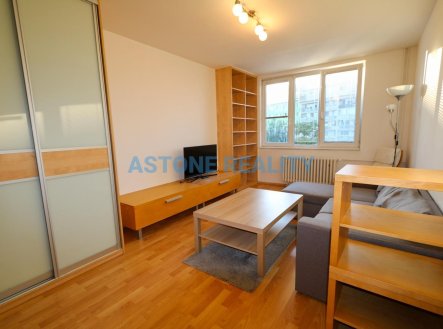 Pronájem bytu, 2+kk, 50 m²