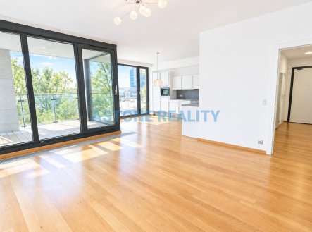 Pronájem bytu, 2+kk, 81 m²