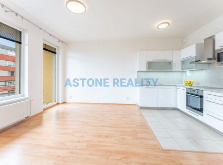 Pronájem bytu, 1+kk, 42 m²