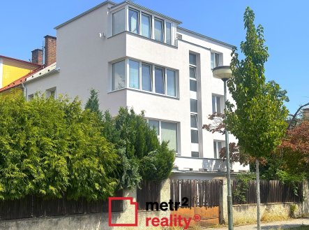 Prodej nájemního domu, 387 m²