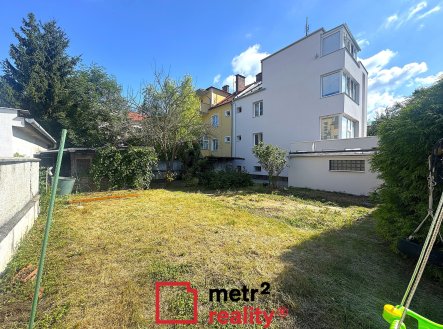 Prodej nájemního domu, 387 m²