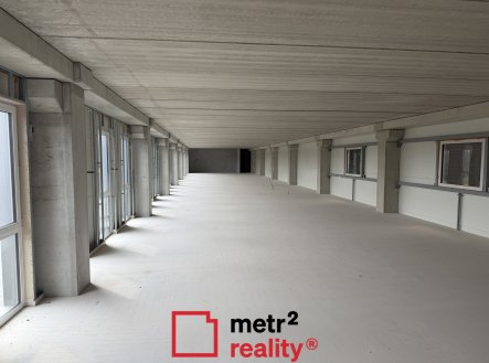 Pronájem kanceláře, 495 m²