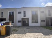 Pronájem - dům/vila, 152 m²