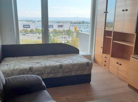 Pronájem bytu, 1+kk, 31 m²