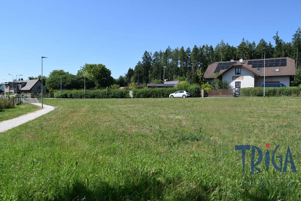 Nemojov - Pěkný stavební pozemek