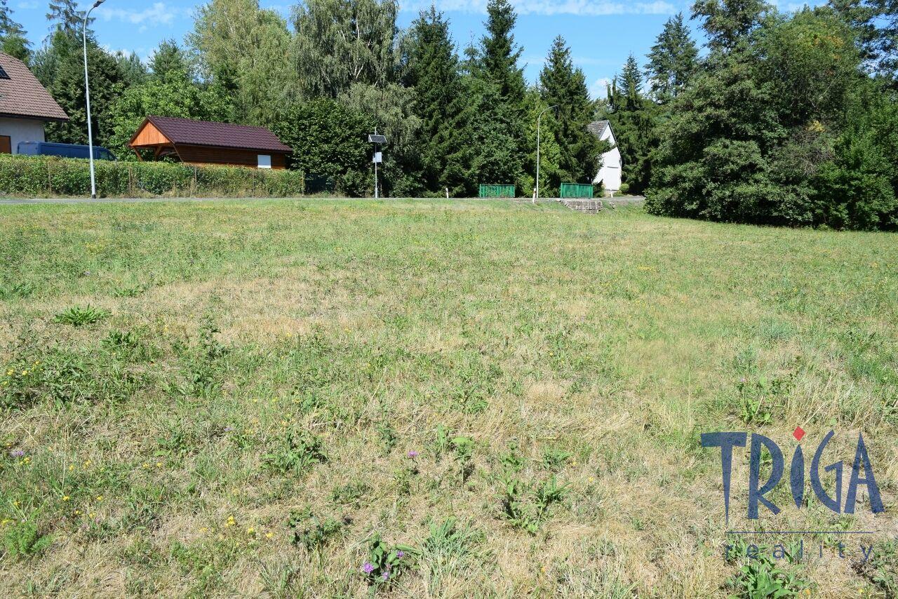 Nemojov - Pěkný stavební pozemek