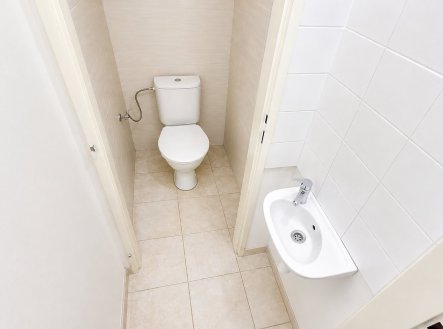 4 | Pronájem - kanceláře, 42 m²
