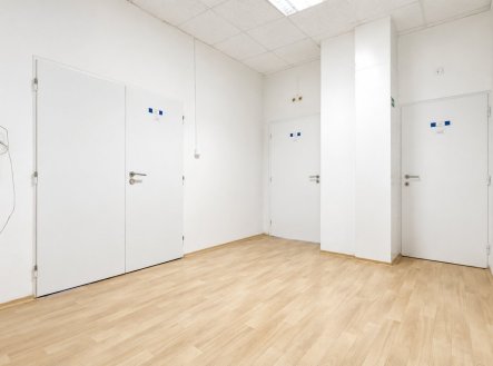 Pronájem kanceláře, 137 m²