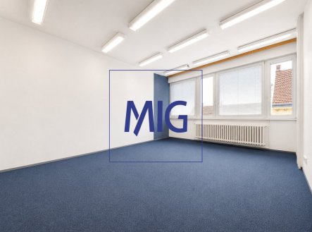 Pronájem kanceláře, 218 m²